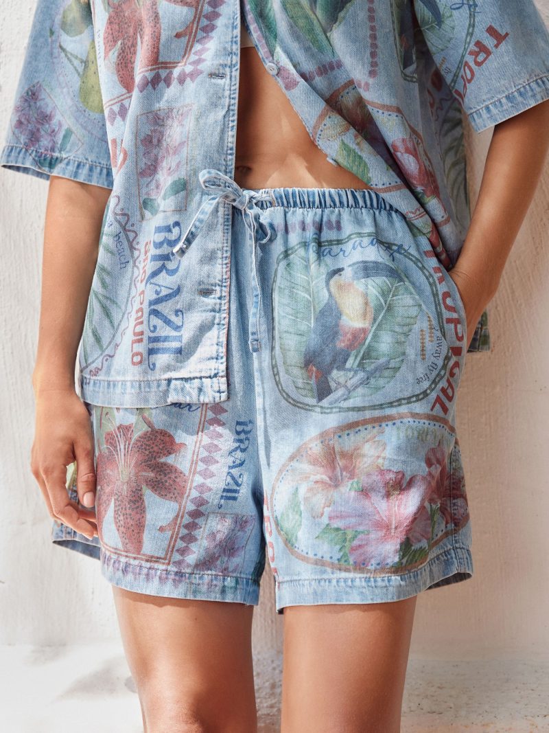 LXH82331 Postcard Printed 100% Cotton Lightweight Denim Pull On Shorts - Image 3