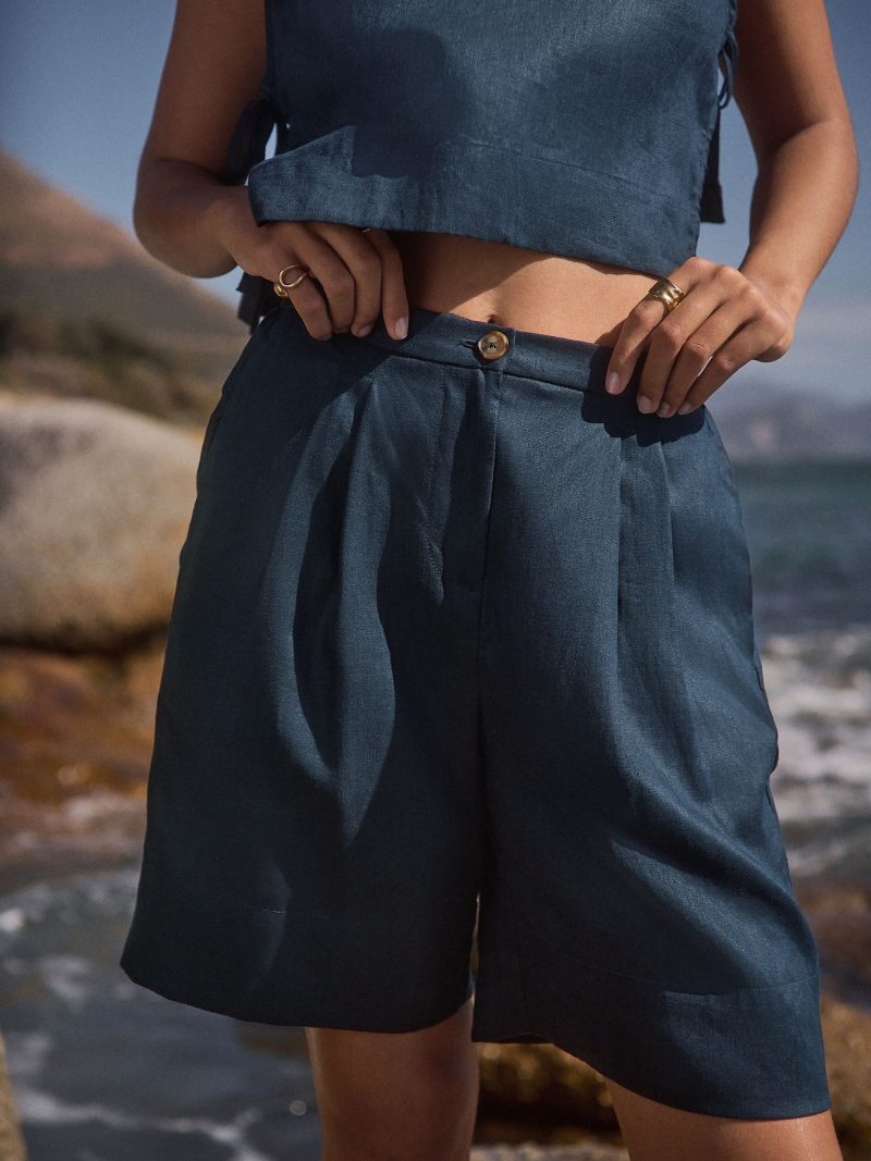 LXH82342 Navy 100% Linen Bermuda Shorts