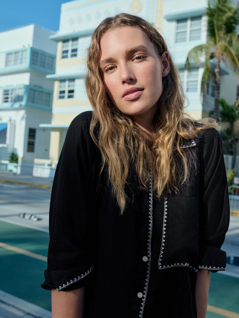 LXH82366 Black with White Stitch 100% Linen Button Down Relaxed Long Sleeve Shirt - Image 3