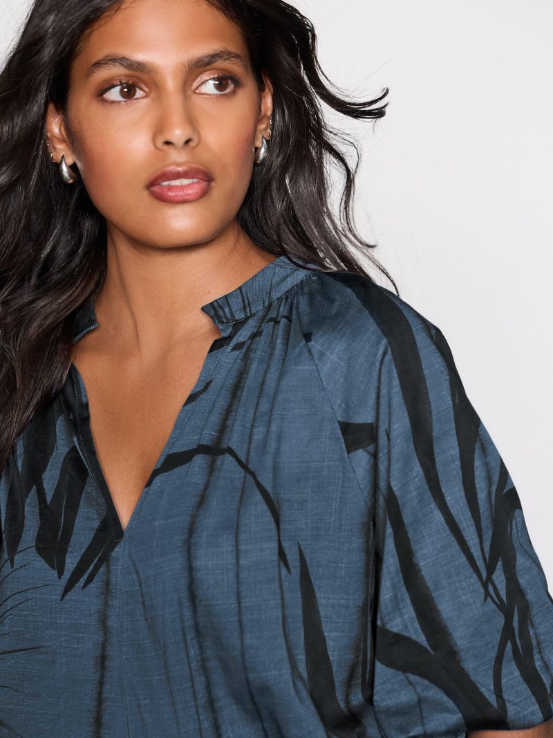 LXH82370 Blue Print Volume Sleeve V-Neck Blouse - Image 3