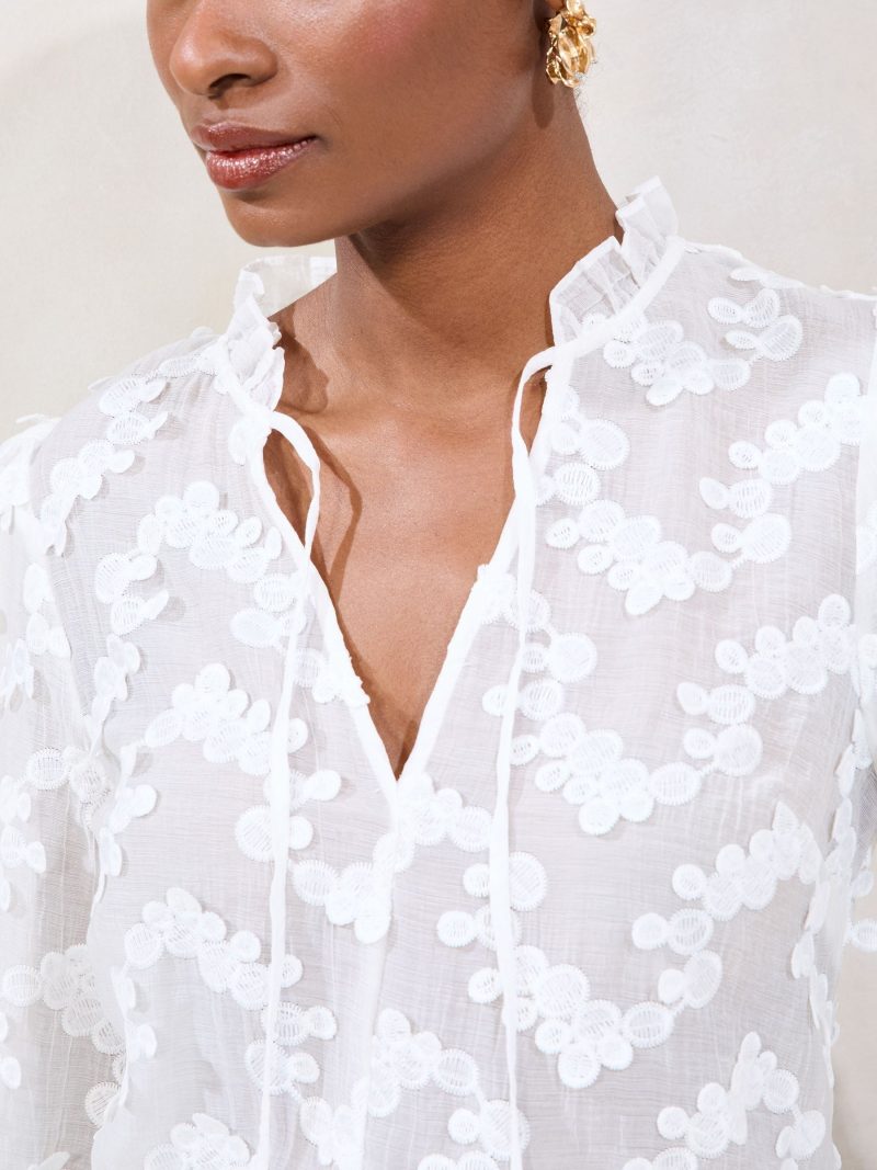 LXH82373 White 3/4 Sleeve 3D Fabric Blouse - Image 2